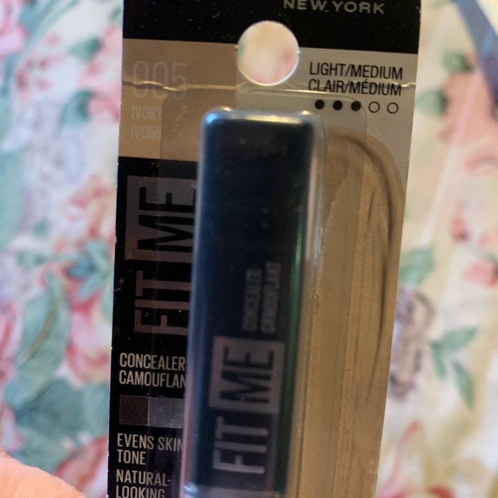 Maybelline Fit Me Concealer - Ivory - Picture 2 of 6